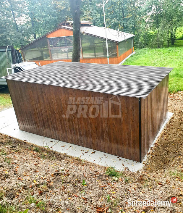 Garaz blaszany 3x6 Brama dwuskrzydłowa Gdynia