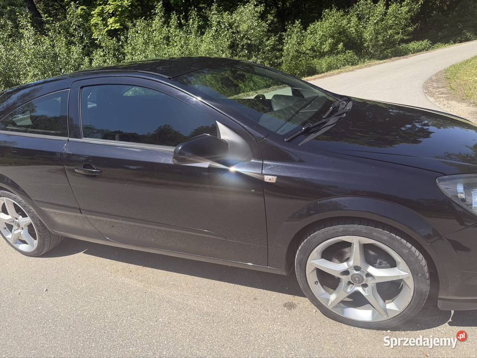 Astra GTC 16 benzyna nieuszkodzony