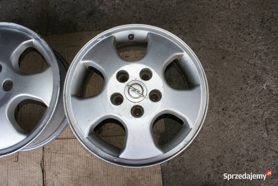 Felgi aluminiowe 5x110 6Jx15 ET43 Opel Zafira Nozdrzec