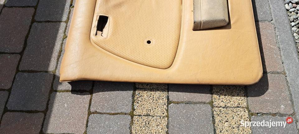 Boczek drzwi dattel Mercedes W123 prawy tył osobowe Luzino