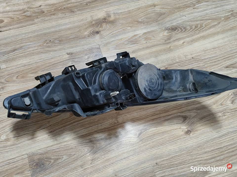 Lampy przednie Peugot 207 Anglika sprzedaż razem Żnin