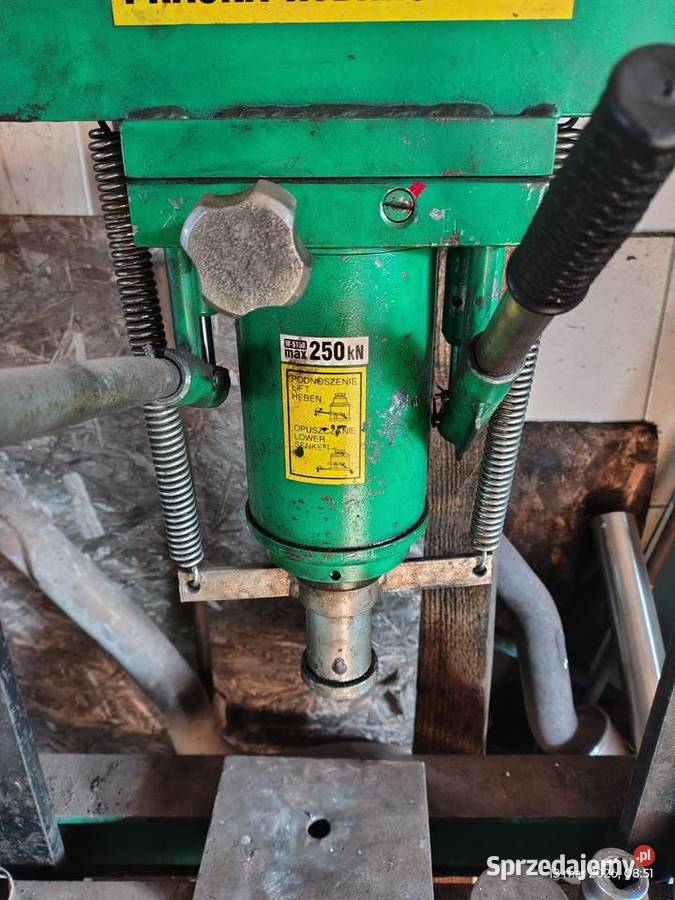 Prasa hydrauliczna firmy skamet Chęciny