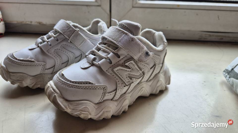 Adidasy