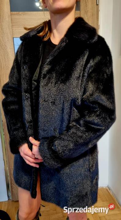 Nowe Unikatowe futro 3638 Armani Warszawa