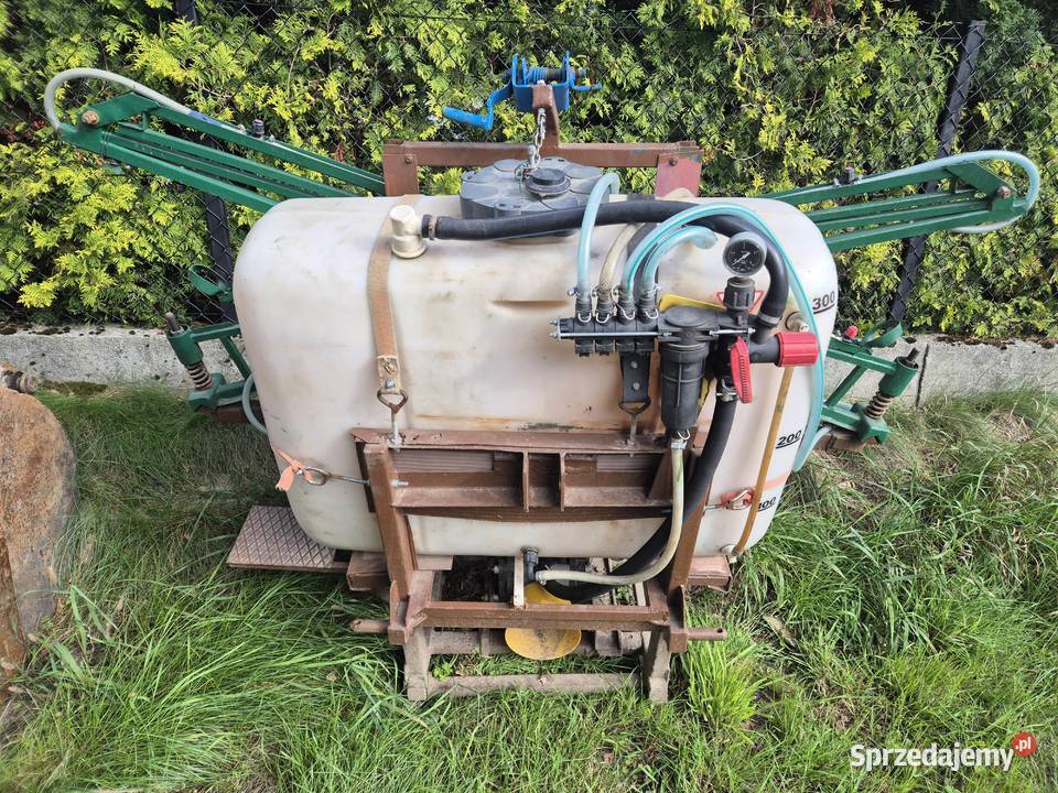 Opryskiwacz 300 litrów 10 metrów NOWA POMPA małopolskie Bucze