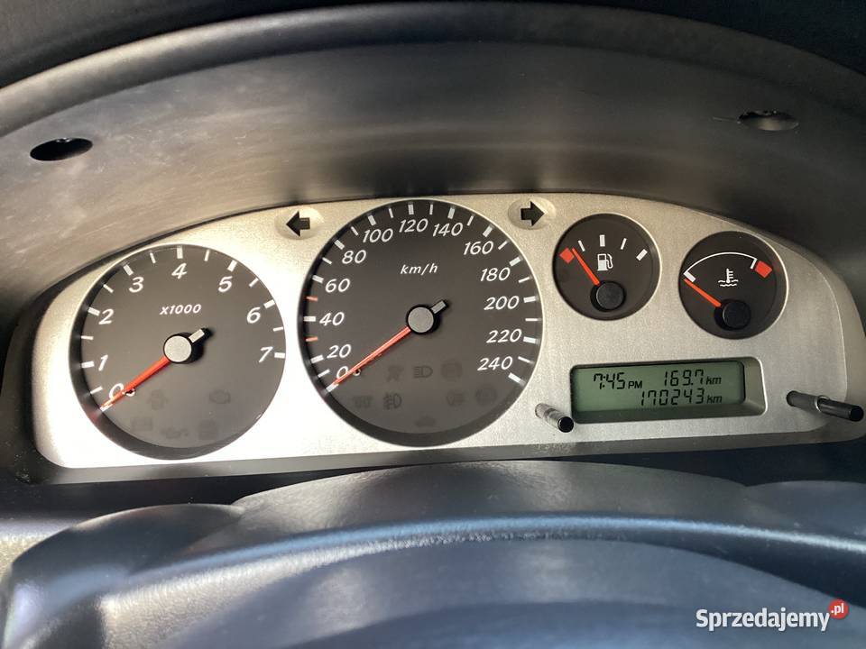 Nissan Almera sprzedam niski przebieg 1498cm3 Sopot