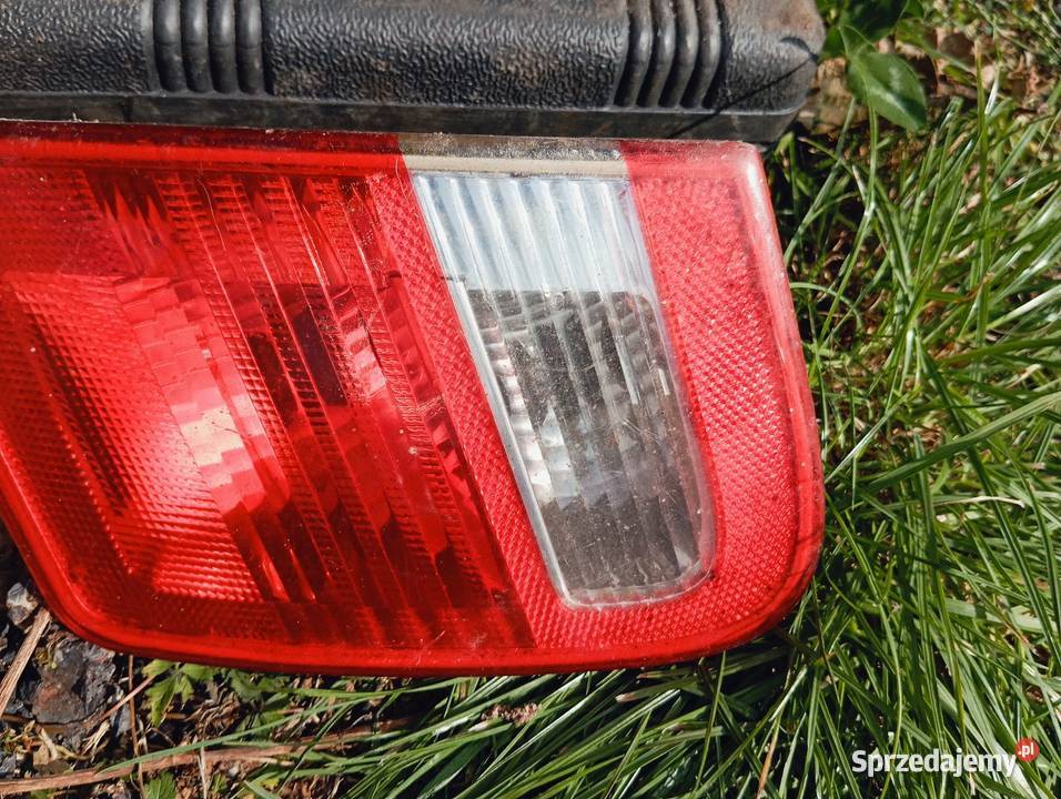 Prawa lampa tył Saab 93 osobowe Łódź