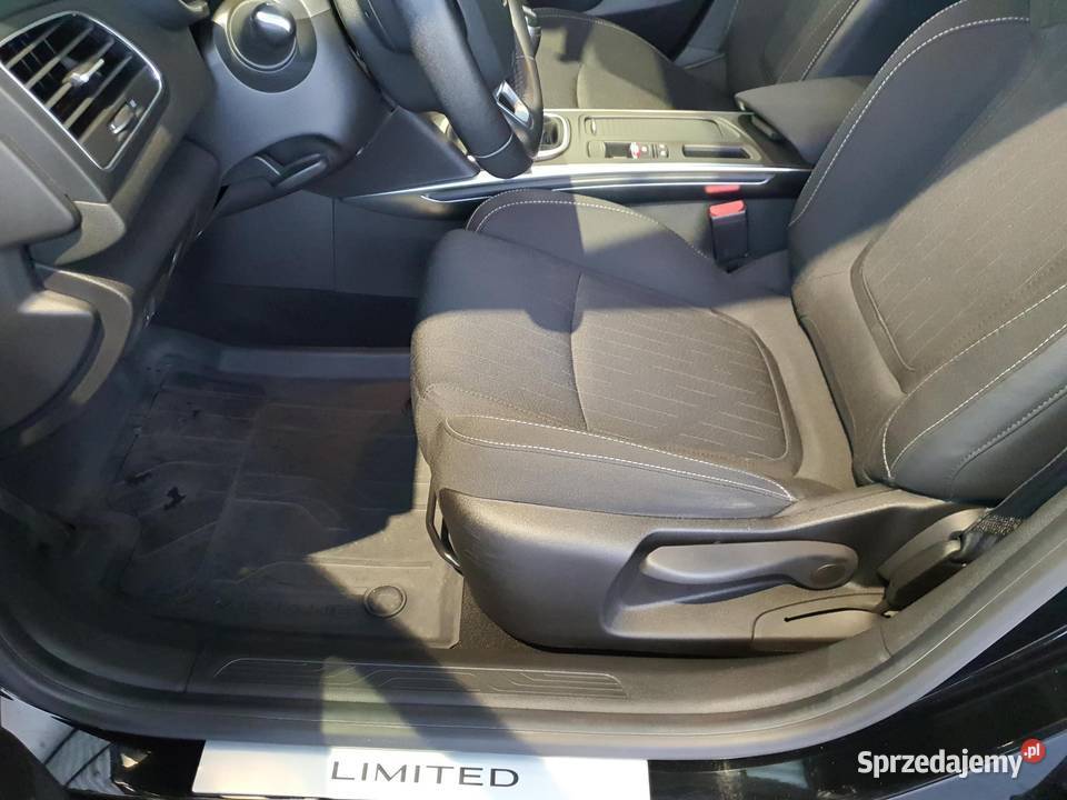 RENAULT Megane IV GrandCoupe 15 Blue dCi 115 Rok produkcji 2020