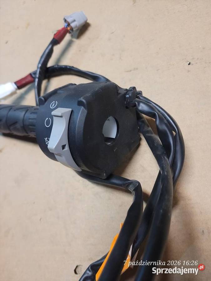 KAWASAKI Z900 Z 900 24 OEM PRZEŁĄCZNIK PRAWY wielkopolskie Nowy Tomyśl