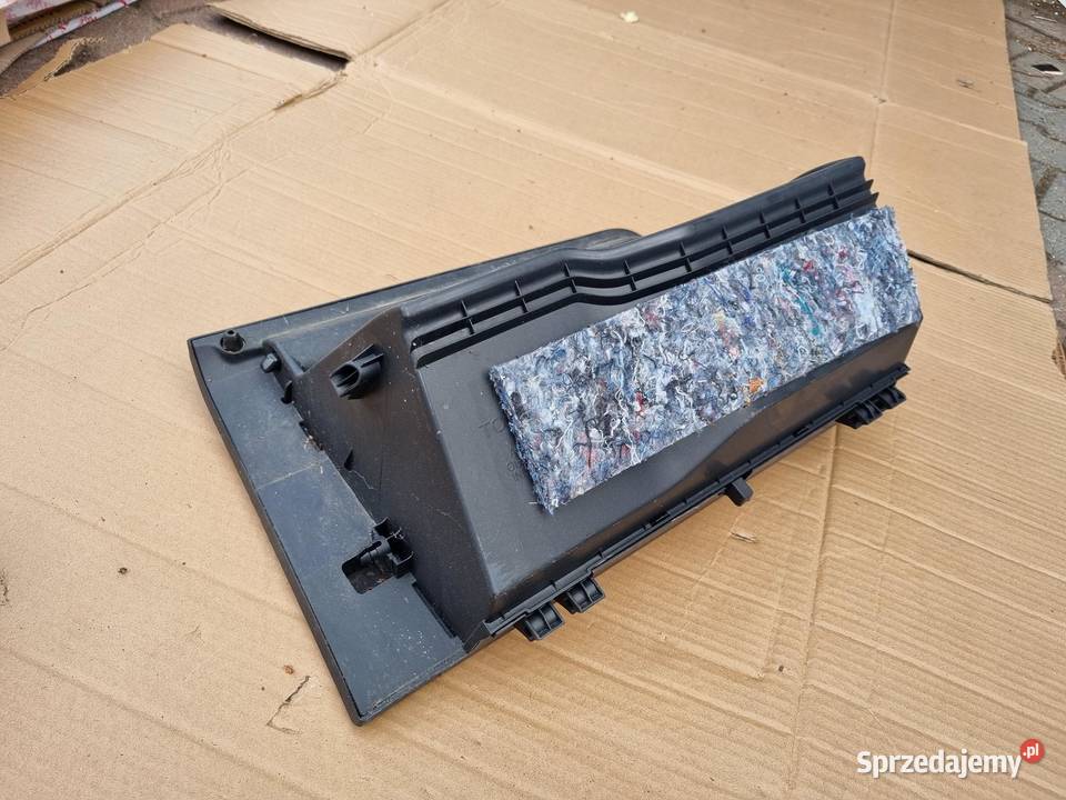 SCHOWEK TOYOTA AURIS II E18 LIFT SCHOWEK AURIS wielkopolskie