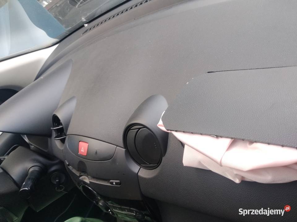 Mazda 2 0714 Kokpit Konsola Deska rozdzielcza Ślesin