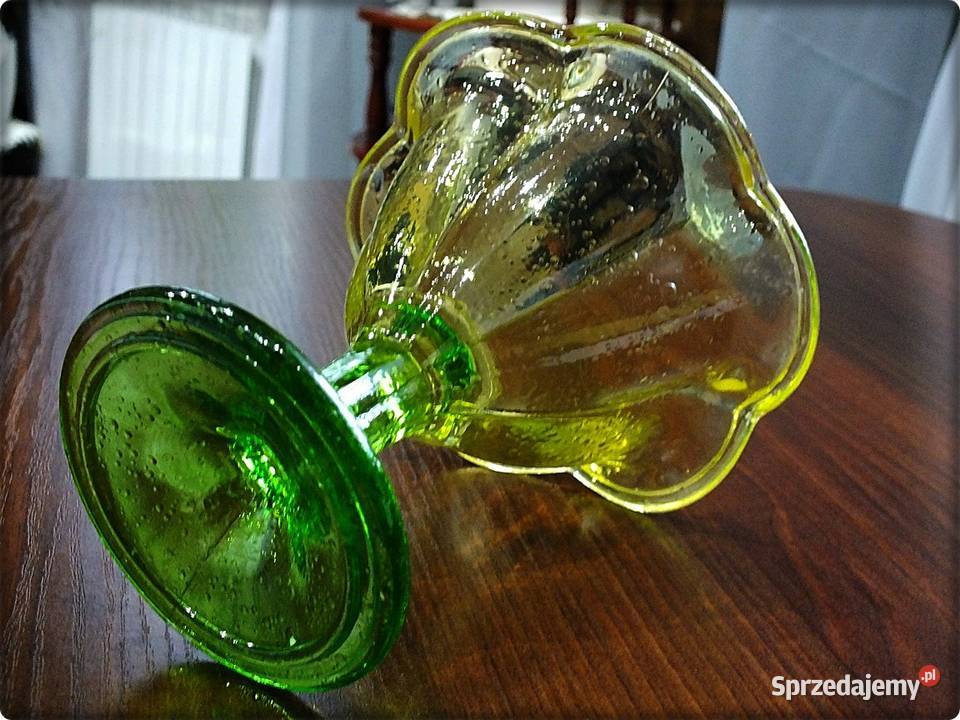 Stary pucharek szklany dwu kolorowe szkło stan lubuskie Żary