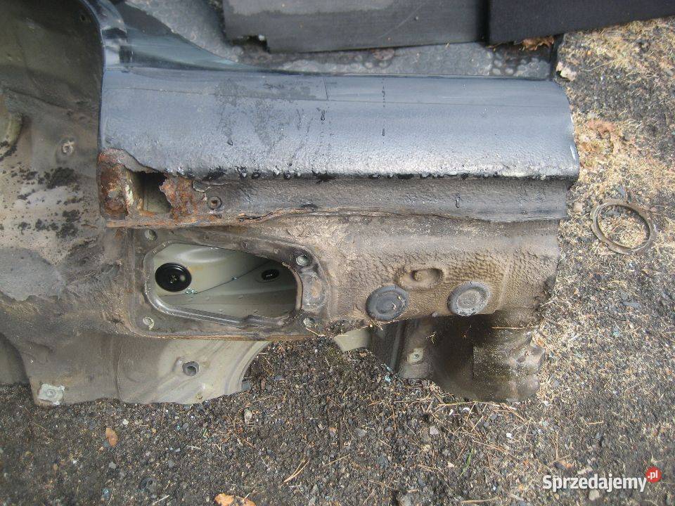 skoda octavia ii 2 0408r błotnik tył prawy Błotniki Rakoniewice