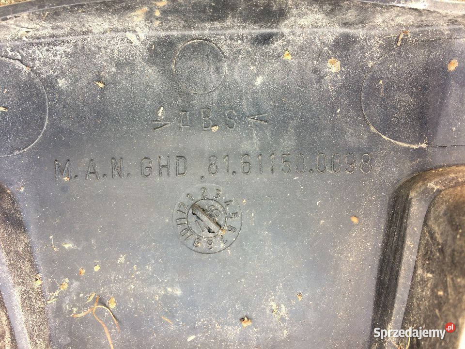 Grill Maska Atrapa Man F90 81611500098
