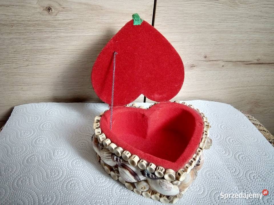 ozdobna szkatułka na biżuterię z prawdziwymi wielkopolskie Zielona Łąka