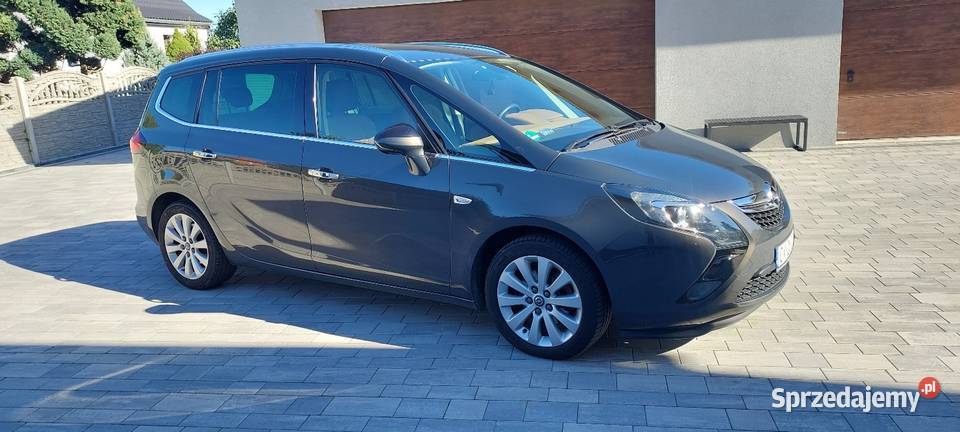 W super stanie Opel Zafira Tourer