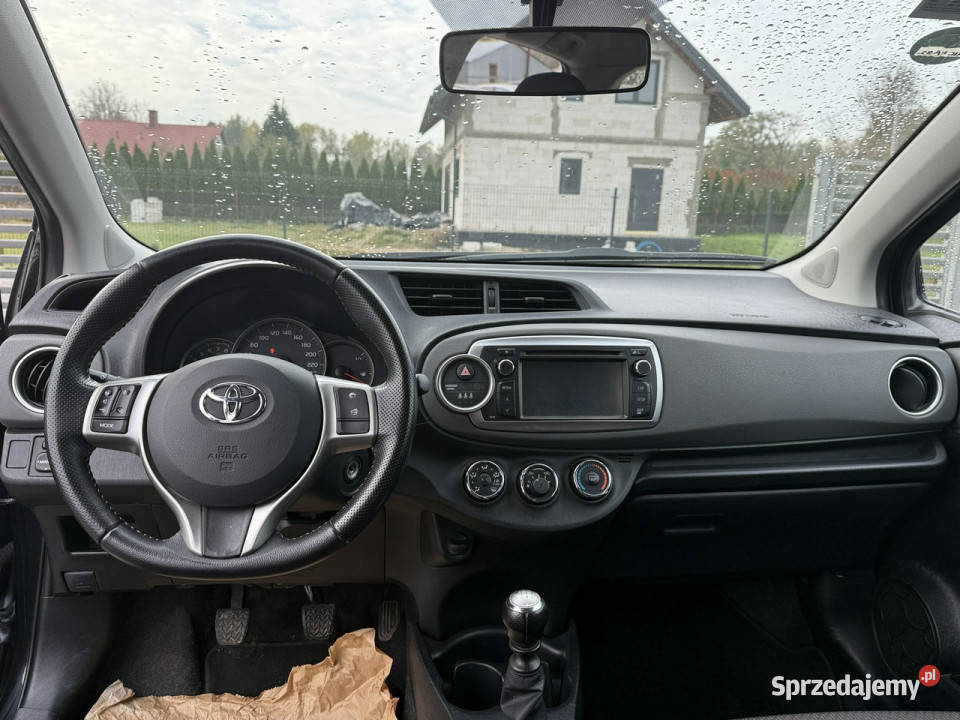 Toyota Yaris 133i 100 nieuszkodzony Węgrów