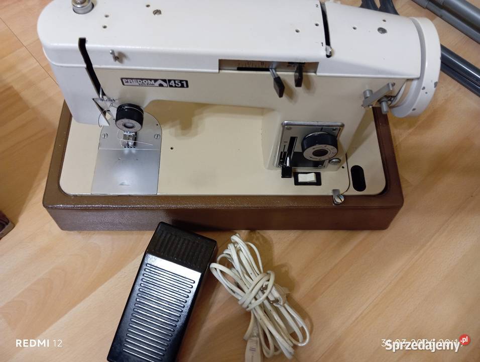 Maszyna do szycia Łucznik Predom 451 Pozostałe śląskie sprzedam