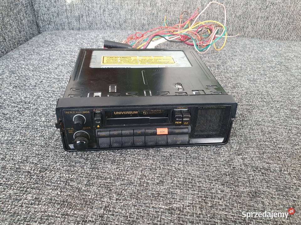Stare zabytkowe radio samochodowe Universum Elektronika Kępice