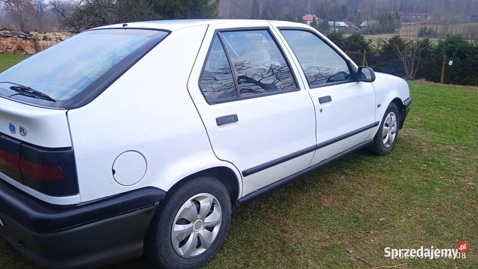 Renault 19 hatchback 19D wolnossący silnik F8Q Olszyny