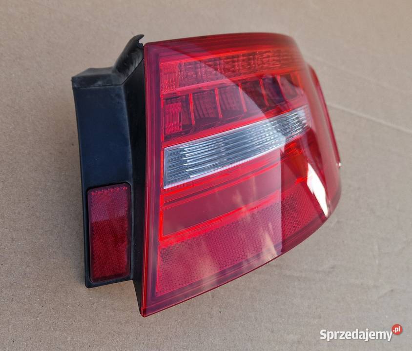AUDI A4 B8 KOMBI LIFT LAMPA TYLNA PRAWA IDEALNA sprzedam