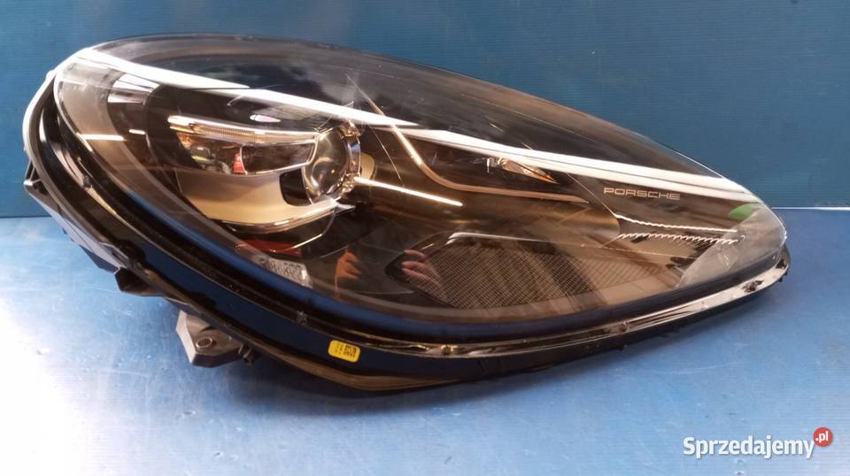 95B941010AP LAMPA PRAWY PRZÓD EU PORSCHE MACAN osobowe wielkopolskie Nowy Tomyśl