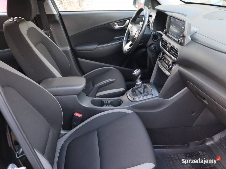 Hyundai Kona 10 TGDI asystent pasa ruchu Katowice