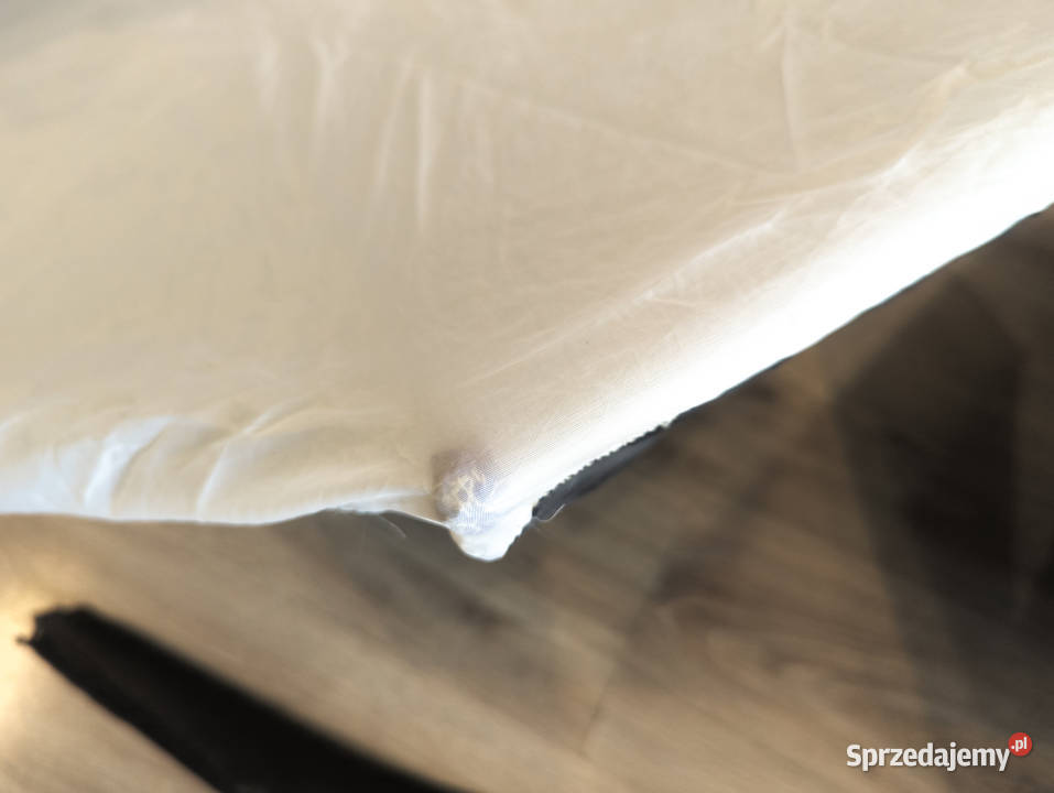 Dwie parasolki fotograficzne przejściach