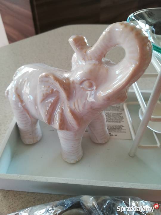 Lampka zapachowa dekoracja ozdoba słoń ceramika