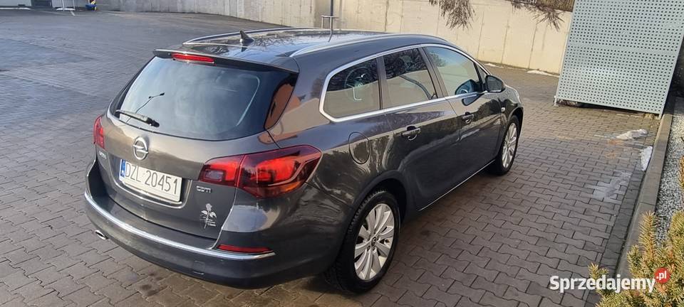 Astra J Cosmo Sports Tourer 20 cdti 165 koni Astra Złotoryja
