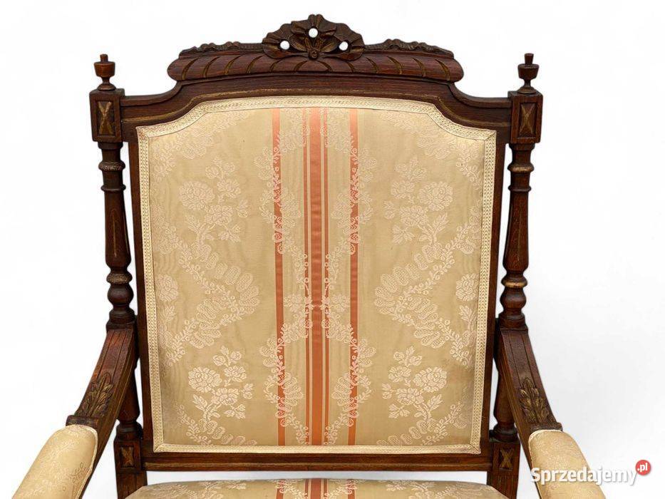 Pięknie rzeźbiony stary fotel eklektyczny orzech