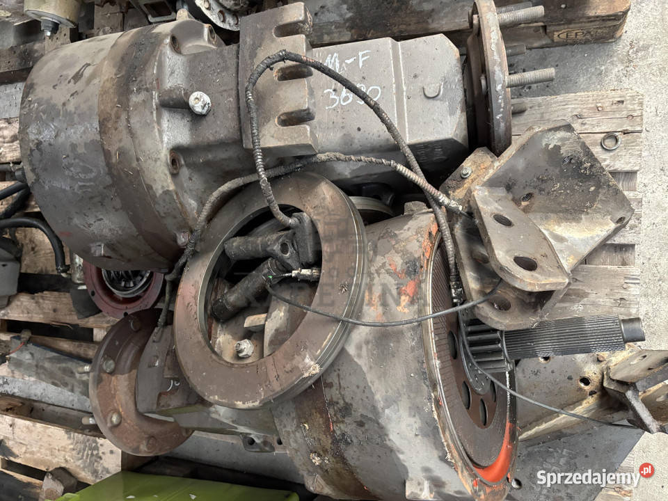 Massey Ferguson 3690 Tłok Hamulcowy 3617620M2 Pozostałe Pozostałe Jastrzębniki