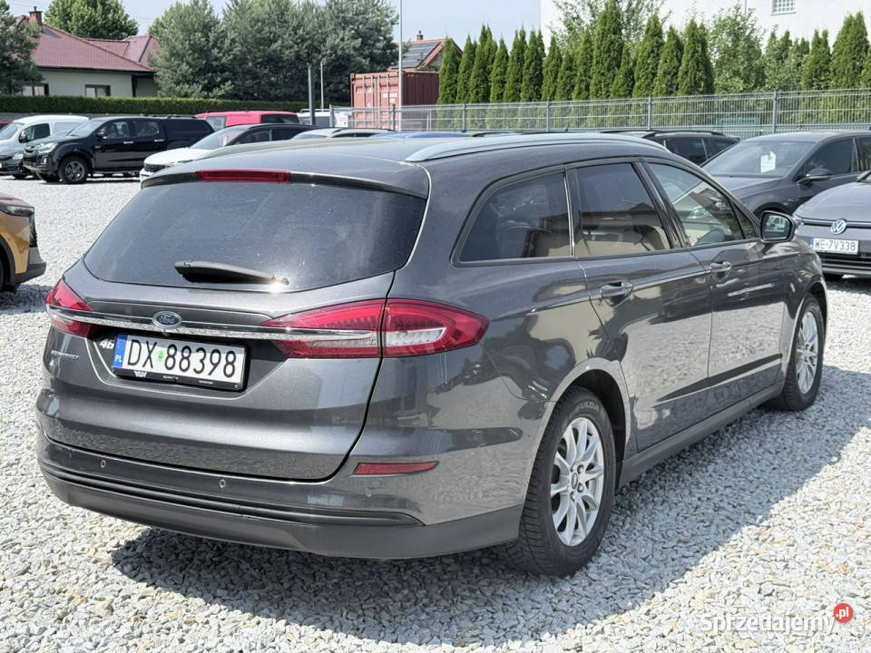 Ford Mondeo 20 TDCI 20182019 150 Ambiente Navi światła LED sprzedam