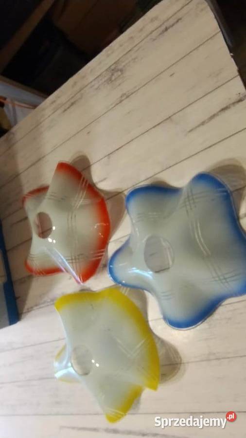 2 lampy sufitowe żyrandol 3 ramienny i 3 sztuki Miechów sprzedam