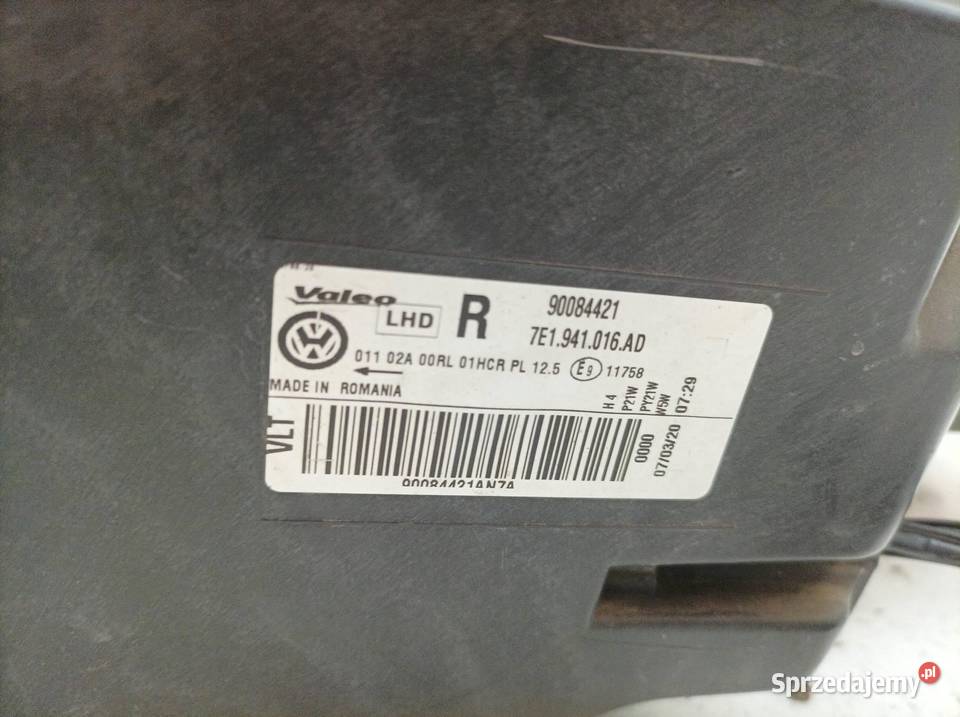 LAMPA PRZÓD PRAWA EUROPA USZKODZONA T6 sprzedam