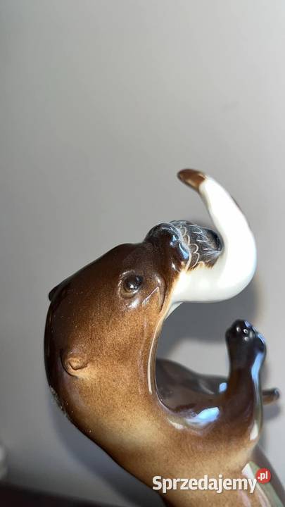 Wydra z rybą figurka Łomonosow pomorskie Gdańsk