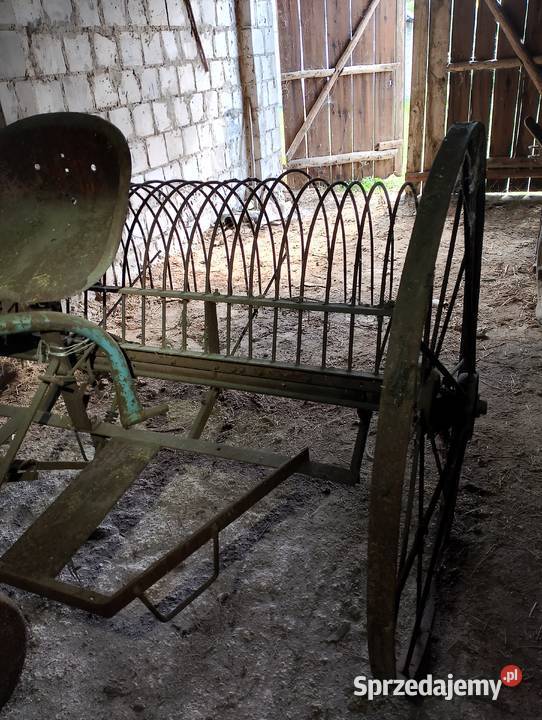 Maszyny rolnicze C328C330 Trzyciąż