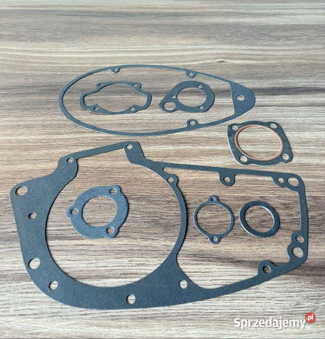 NOWE POLSKIE USZCZELKI SILNIKA WSK 125 WFM M06 Silniki i osprzęt Bielsko-Biała