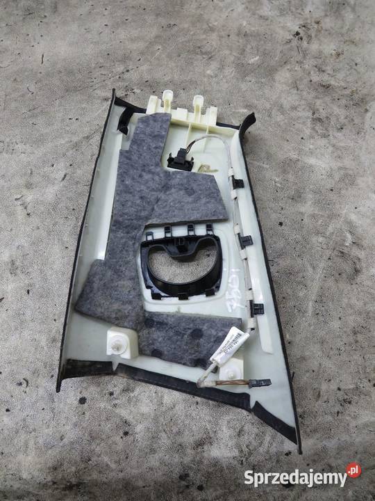 POSZYCIE SŁUPKA PRAWA BMW F01 MPAKIET osobowe