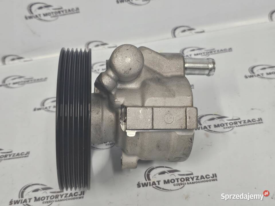 TRAFIC VIVARO 20 DCI M9R786 114 12r pompa świętokrzyskie