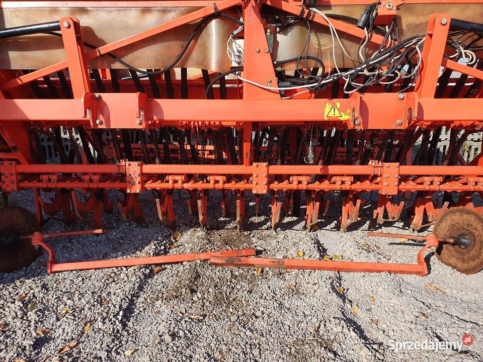 Siewnik uniwersalny KUHN INTEGRA 3000