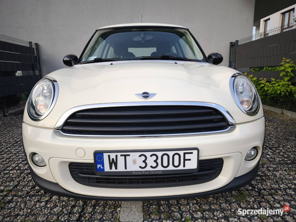 Mini One 16 98 2010r Warszawa