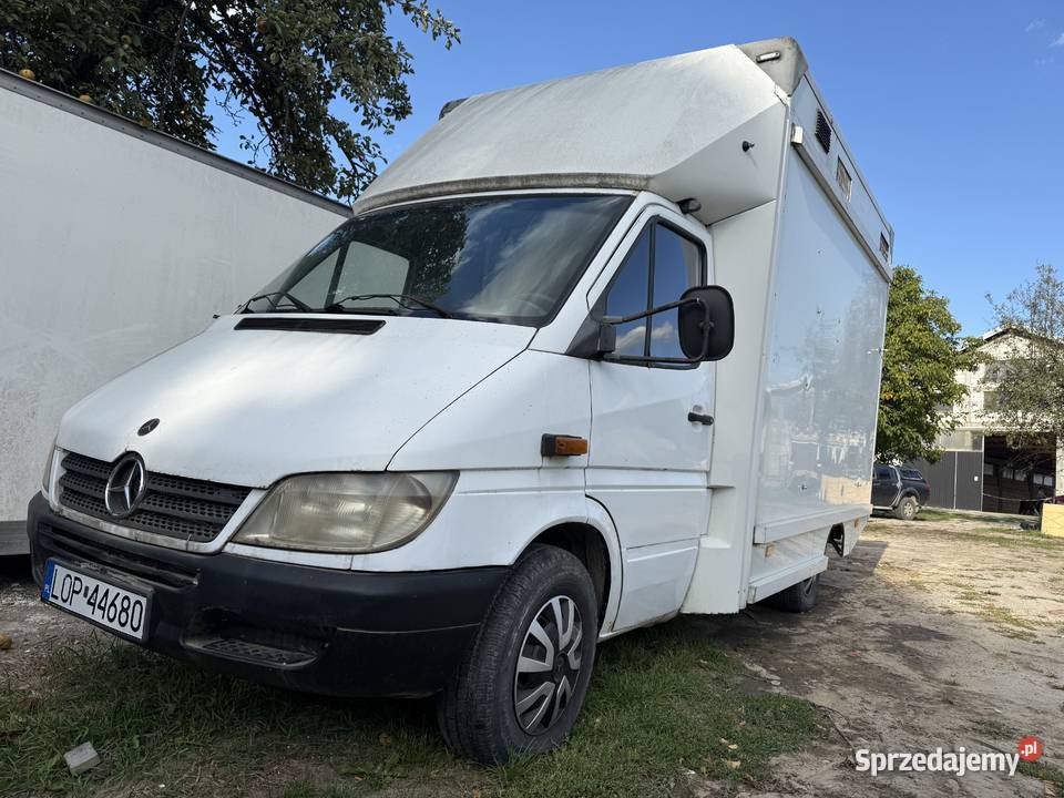 Okazja Mercedes 21 do przewozu żywych zwierząt podkarpackie Dzikowiec
