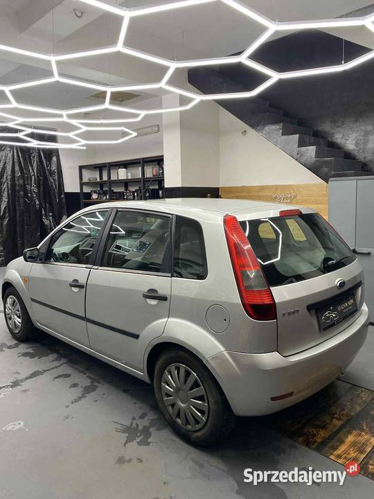 Ford Fiesta 14 TDCi 2003 130 000 68 Srebrny diesel Olkusz