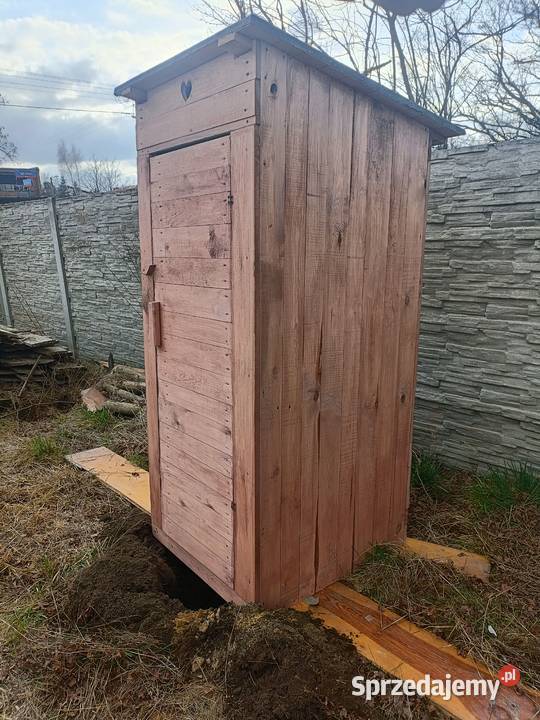 Meble ogrodowe toaletabudy psówstudnia Ogród