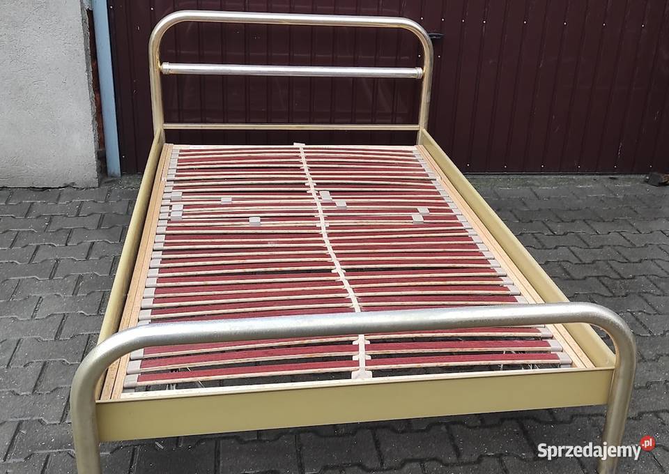Solidne metalowe łóżko stelaż materac z Niemiec 140cm Sypniewo