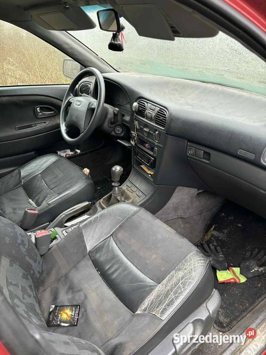Volvo V40 18i benzyna 1999r manualna Racewo sprzedam