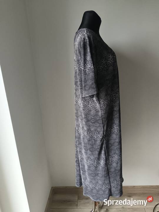 Długa Suknia kolor szary krótki rękaw wzór skóra Krosno