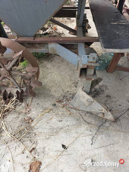 Sadzarka do ziemniaków nieuszkodzony Ścinawa