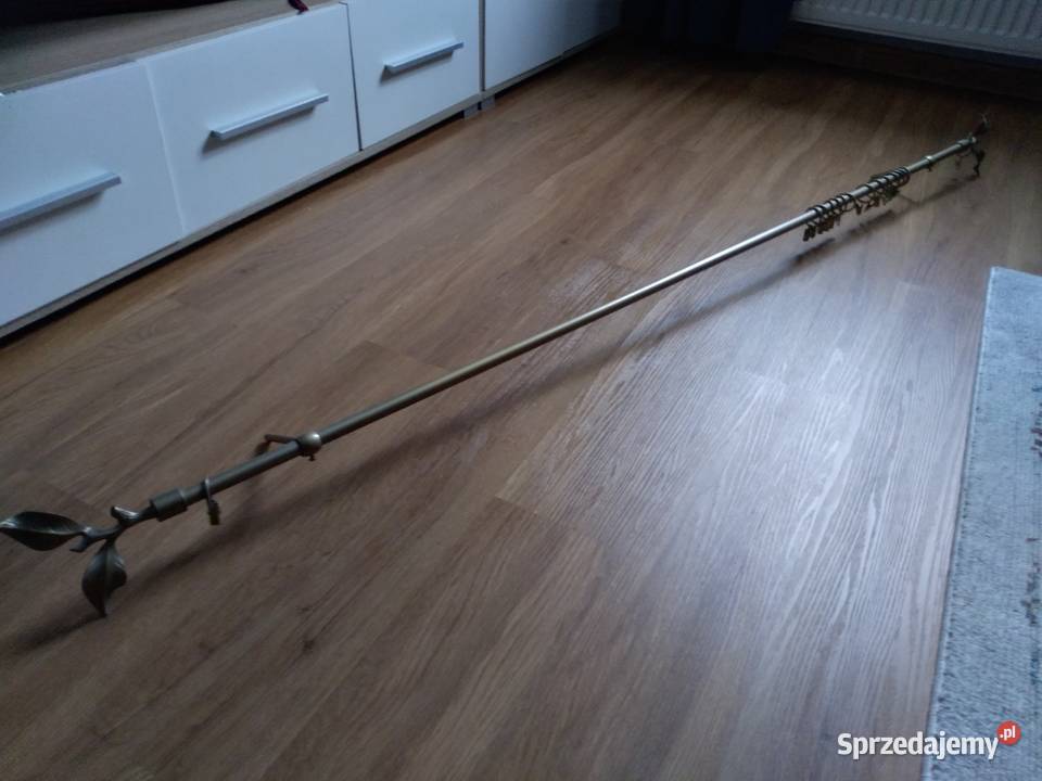 Karnisz z motywem Liść róży